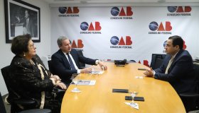 CONAMP e CNPG reúnem-se com presidente nacional da OAB